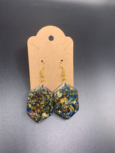 Load image into Gallery viewer, Deep Sea Gold Earring set
